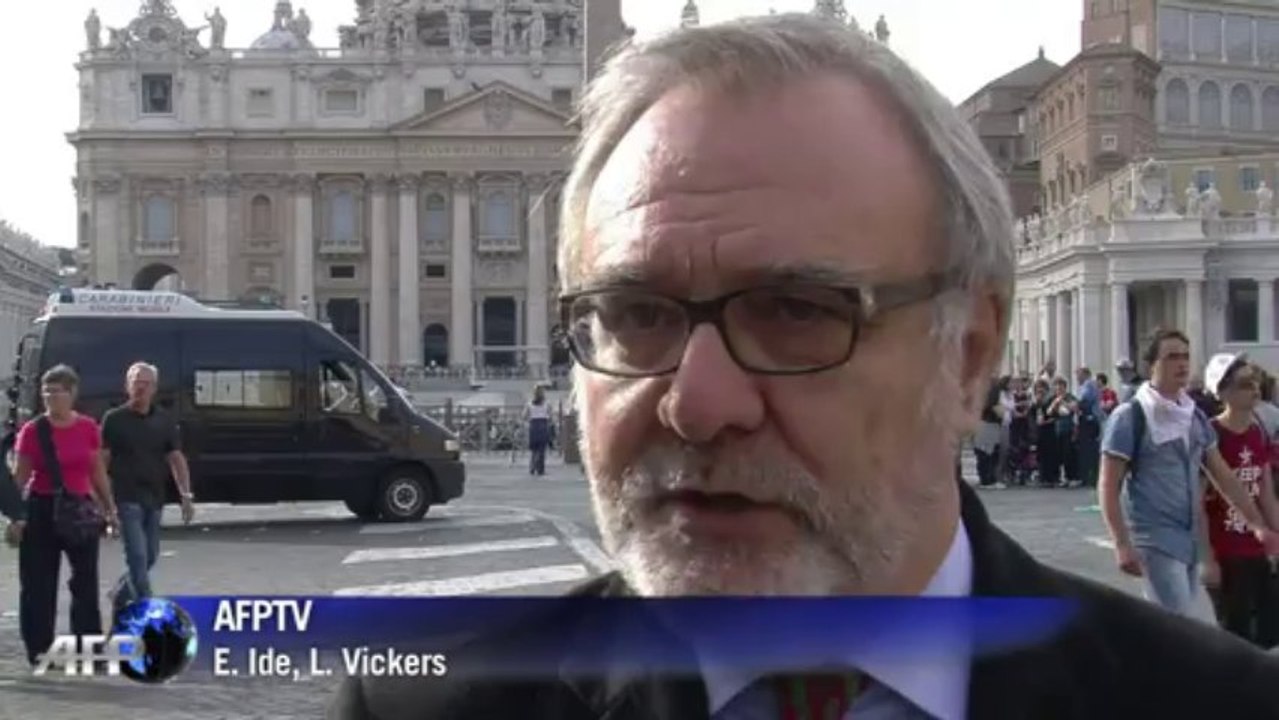 Vatican suspends Germany's 'bling bishop'