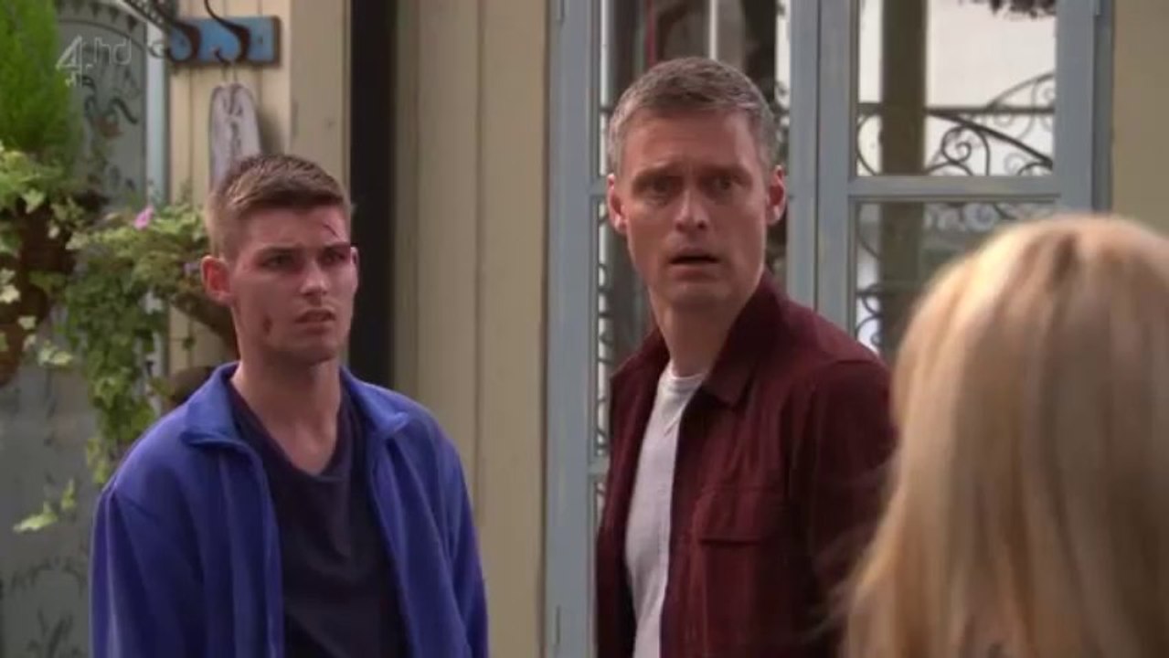 Hollyoaks The Roscoe Family (18th October 2013)