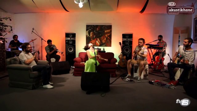 Yasemin Mori - Muşta / #akustikhane #GarajKonserleri