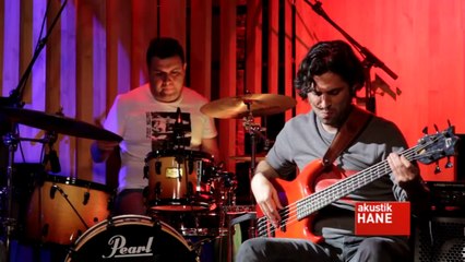 Hüsnü Arkan - Yalnız Değiliz / #akustikhane #GarajKonserleri