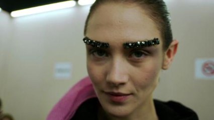 Style.com Backstage Beauty - Caught On Tape! Peter Philips, Stone Cutter