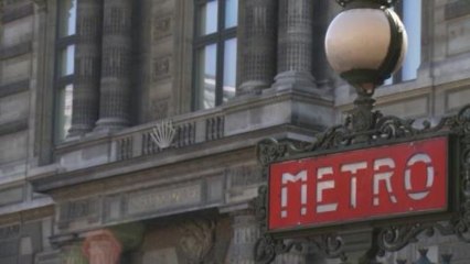 Global Street Style: From The Archive - Paris: The Tuileries