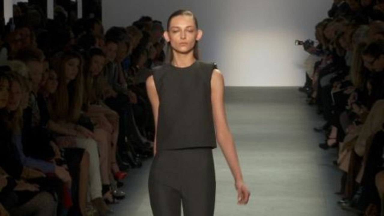 Style.com Fashion Shows - Giambattista Valli: F...
