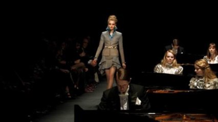 Style.com Fashion Shows - Zac Posen: Fall 2009 Ready-to-Wear