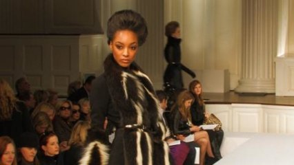Style.com Fashion Shows - Oscar de la Renta: Fall 2009 Ready-to-Wear