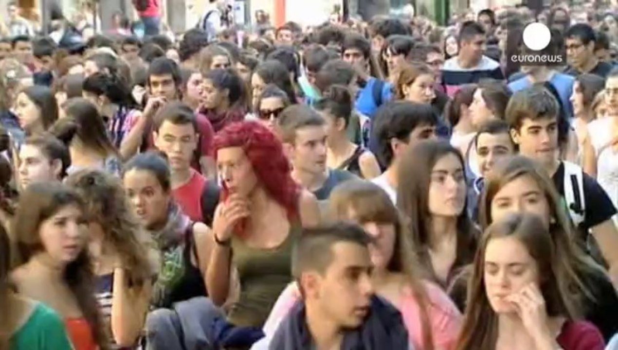 Students and teachers strike over education cuts in Spain