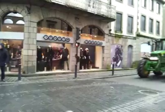 Morlaix. Le convoi de tracteurs converge vers le centre-ville