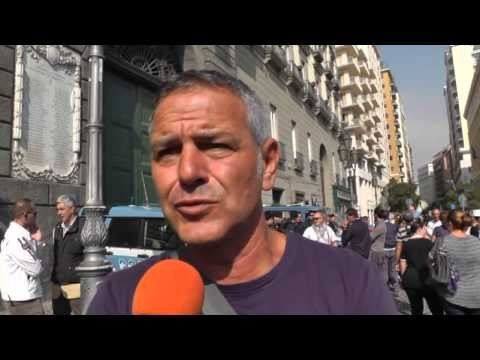 Napoli - I Bros paralizzano il traffico: Sbloccate i fondi, vogliamo lavorare -live- (23.10.13)