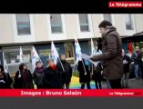 Quimper. Rythmes scolaires : une soixantaine d'enseignants manifestent