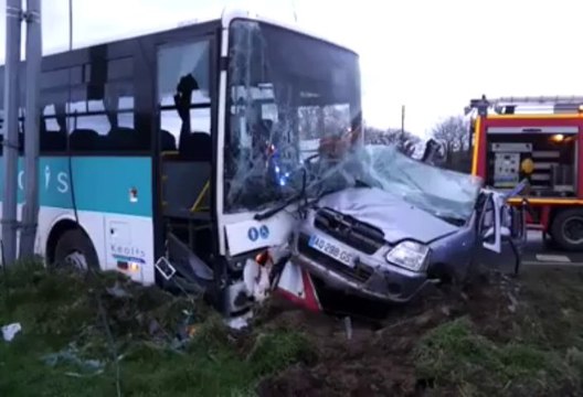 Lannion. Deux blessés graves dans une collision entre un car et une voiture (1)