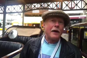 Montée de la rue Fardel. Louis Renault, en 1898...