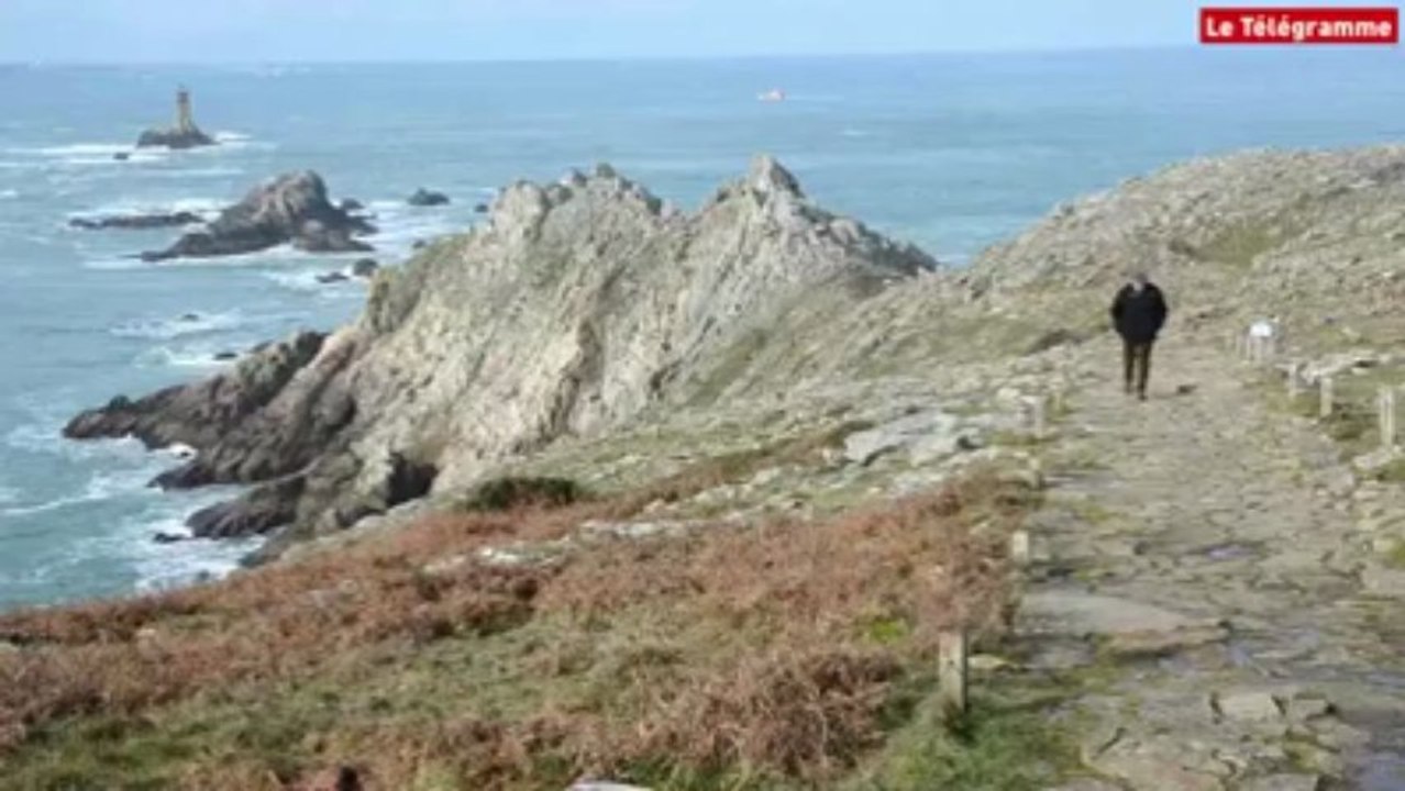 Pointe du Raz. Les phares de la Vieille et de Tévennec "dans un état plus que moyen"