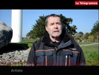 Locmariaquer. Quand un menhir gonflable fait de l'ombre au menhir brisé