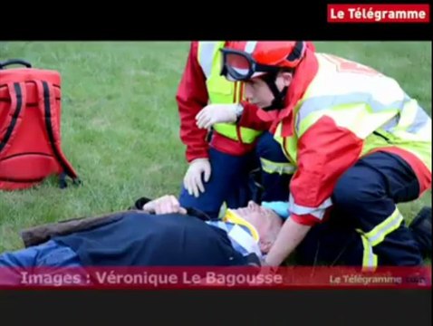 Sainte-Anne d'Auray. Cours de secourisme