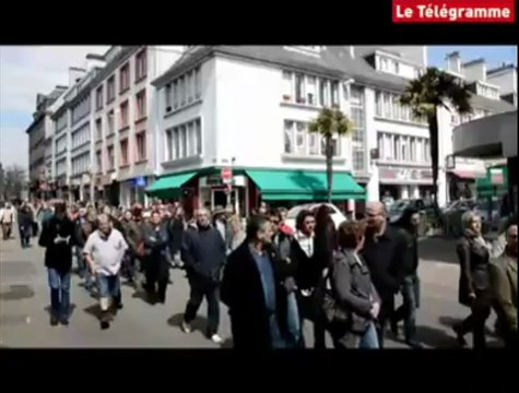 Lorient. 120 commerçants dans la rue contre leur régime social