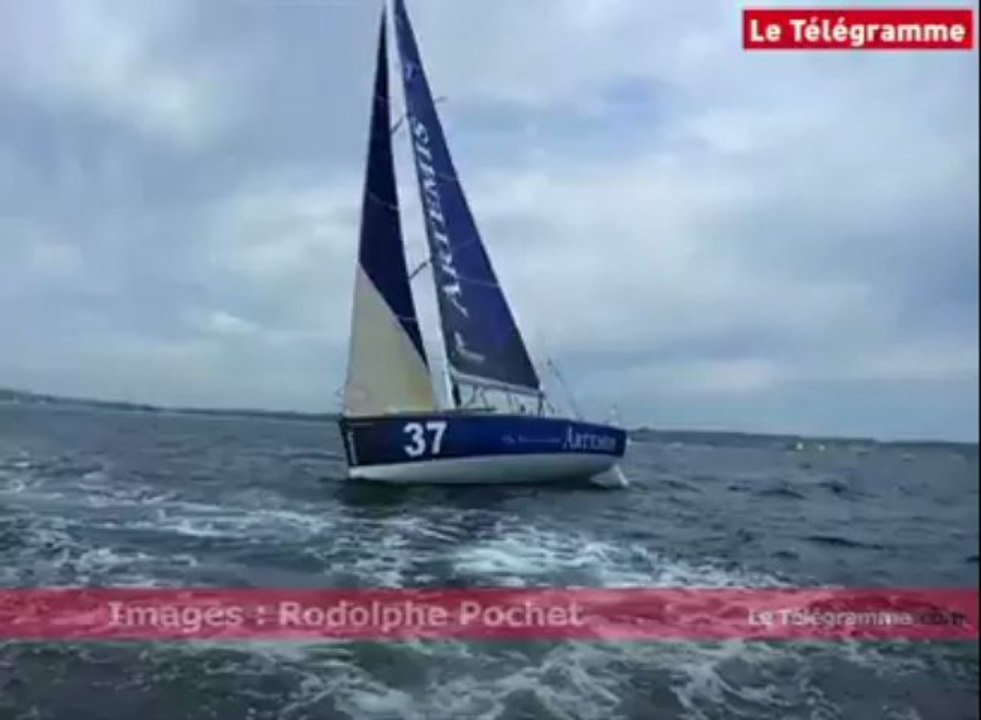 Concarneau. Départ de la Solo dans la baie