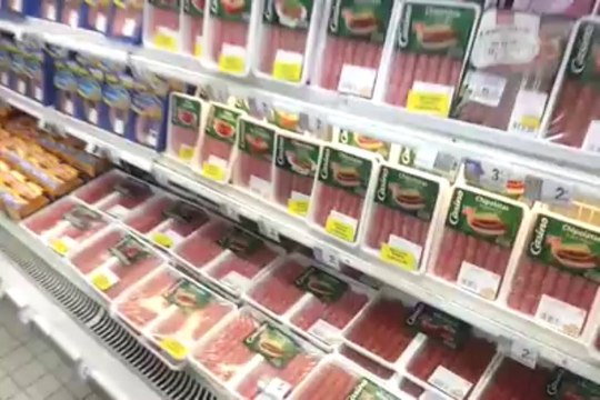 Action des Jeunes agriculteurs au Géant de Saint-Martin-des-Champs