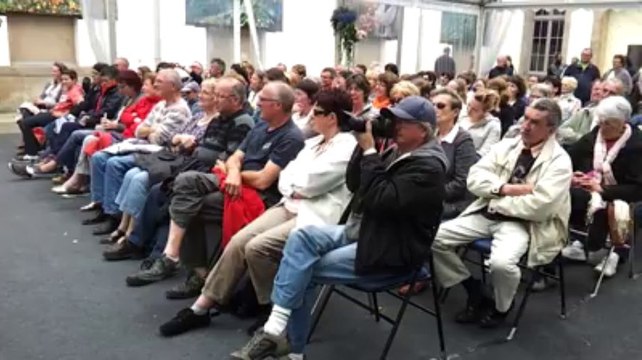 Entre Terre et Mer. On y mange, on y navigue