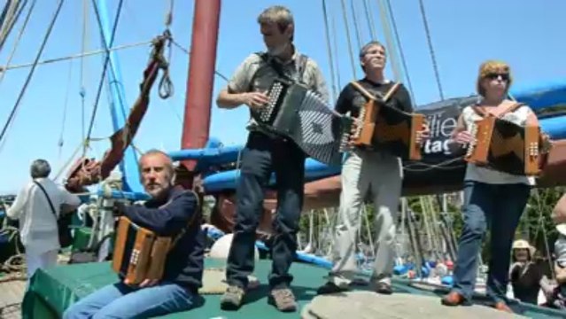Entre Terre et Mer. Chants de marins sur le Notre-Dame-de-Rumengol