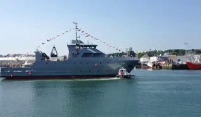 A Concarneau, mise à l'eau de l'Almak