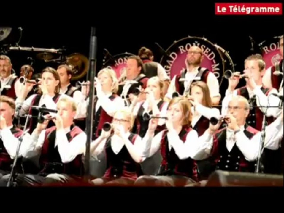 Fête des Brodeuses à Pont-l'Abbé. "Bahoteries", c'est du grand art !