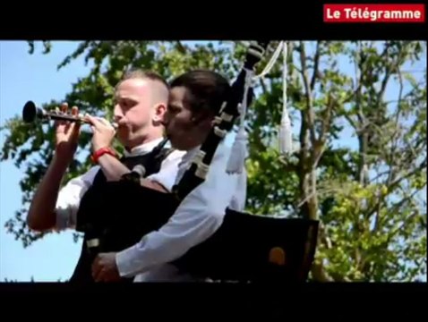 Fête des Brodeuses à Pont-l'Abbé. La première de deux Bigoudens