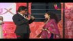 Romantic Shahrukh Khan Flirting With Housewife