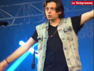 Vieilles Charrues. Benjamin Biolay chauffe le public