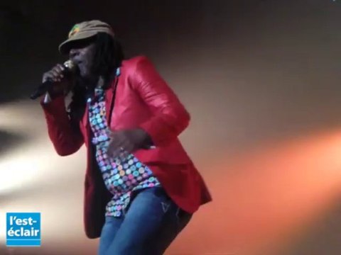 Ambiance reggae avec Alpha Blondy
