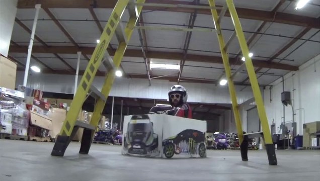 Ken Box fait du Kart parodie de Gymkhana - Hommage à KEN BOCK.... Enorme