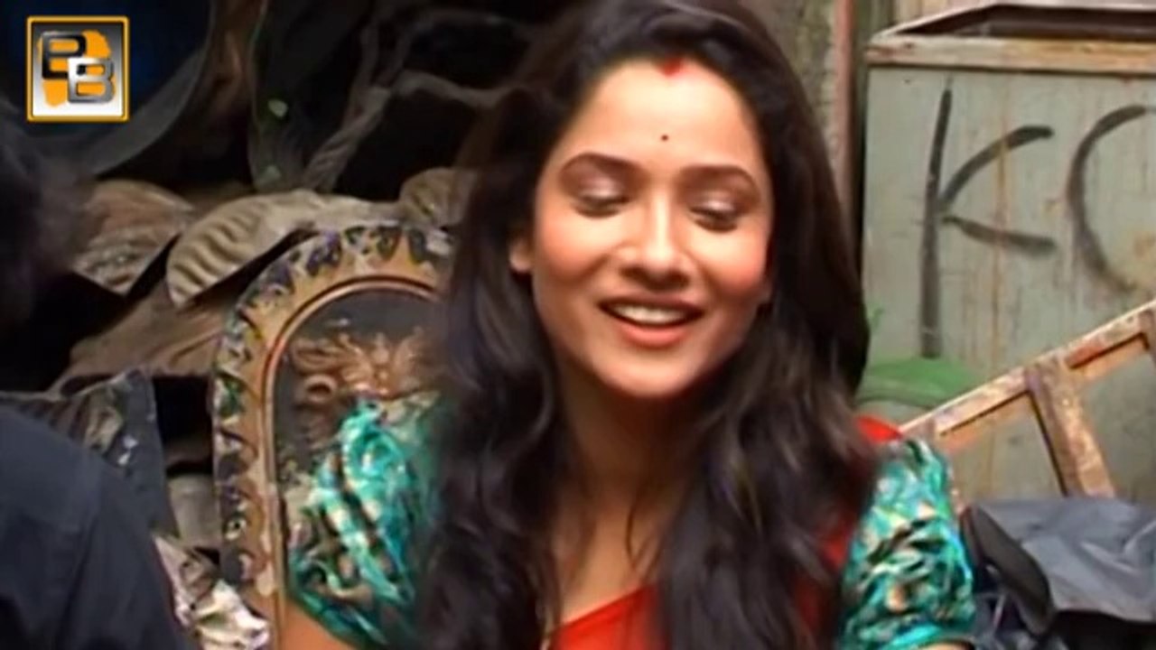 Sushant Singh SLAPPED by Girlfriend Ankita Lokhande in Public