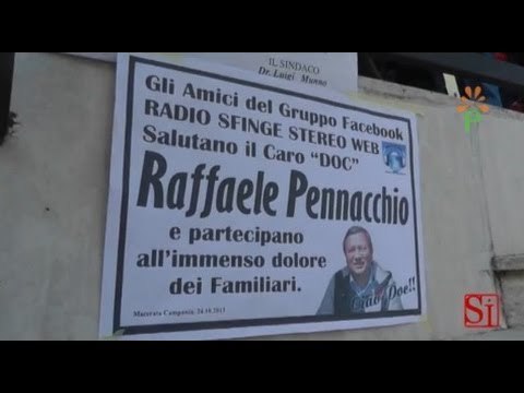 Caserta - Morto per Sla, dolore ai funerali di Pennacchio (25.10.13)