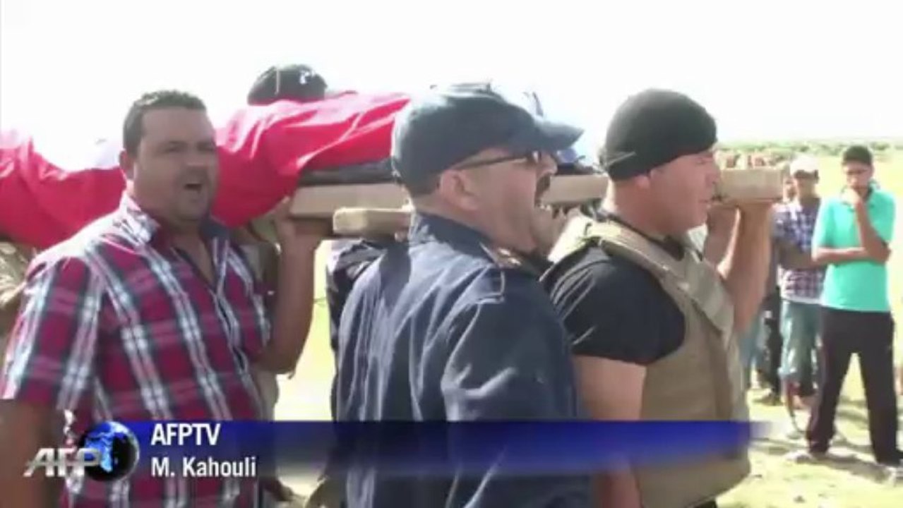 Tunisie: funérailles d'un gendarme à Sidi Bouzid