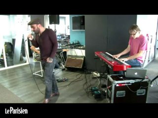 Da Silva chante "Le coureur de fond" en live au Parisien