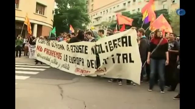 Lomce; Cargas policiales en la manifestación contra la ley educativa en Zaragoza