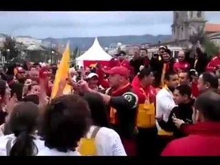 Braga Taraftarı Galatasaray Marşını Söylüyor