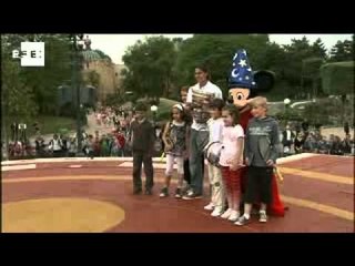 Nadal celebrates sixth French Open at Disneyland Paris