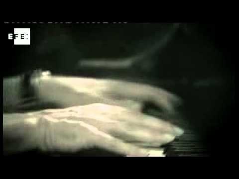 Hugh Laurie the blues musician