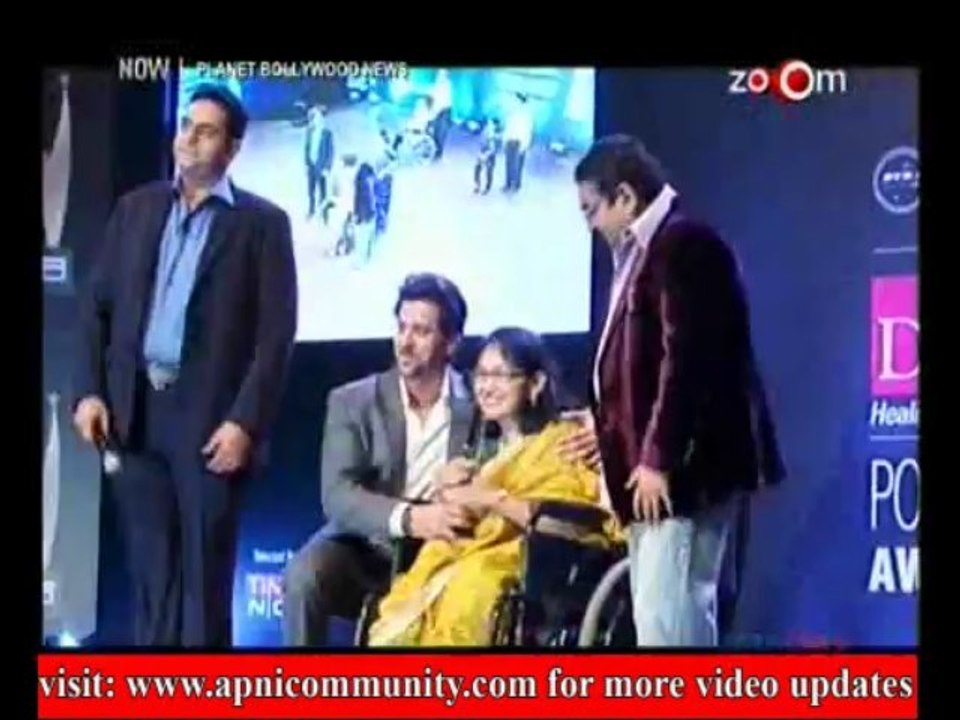 Hrithik with his in-lows at Dr Batra's Positive Health Awards 2014-Special Report-25 Oct 2013