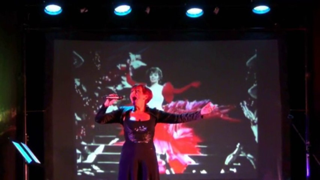 Delphine Mailland interprète New York New York