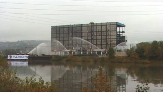 Dynamitage de la centrale thermique de Loire-sur-Rhône