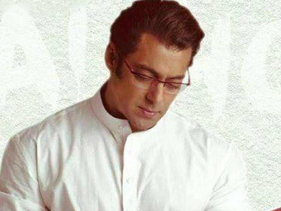 Is Salman Khans Jai Ho Poster Fake?