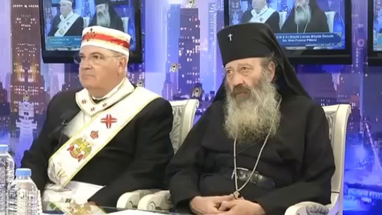 Adnan Oktar mason oldu