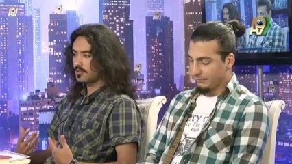 Adnan Oktar'ın yakışıklı rock sever konukları