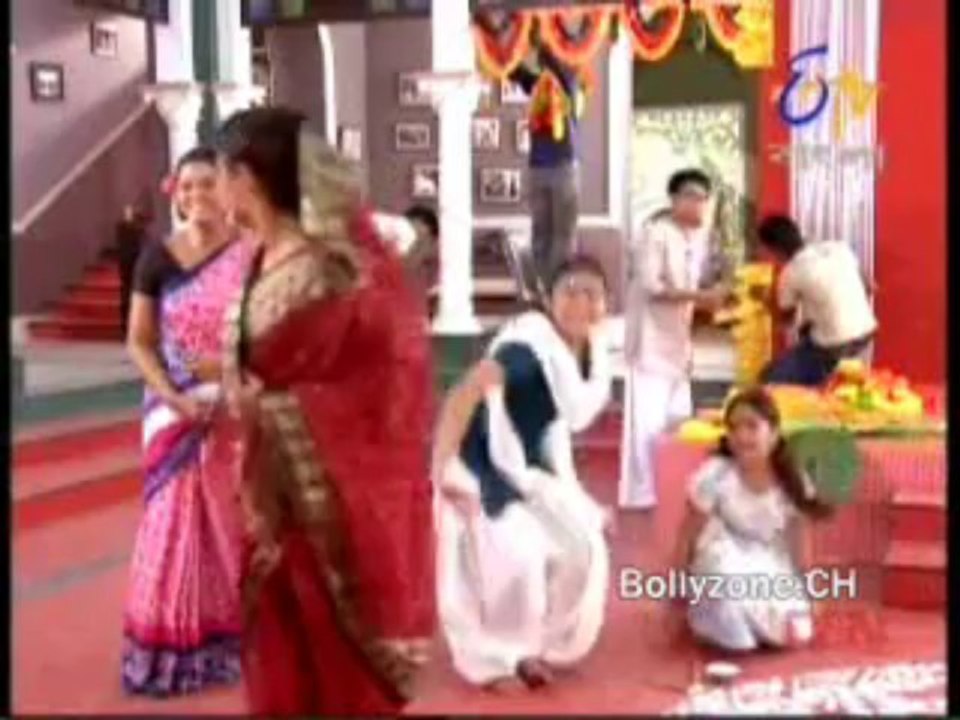 Dutta Barir Chhoto Bou 25th  October 2013  Watch Online Pt2