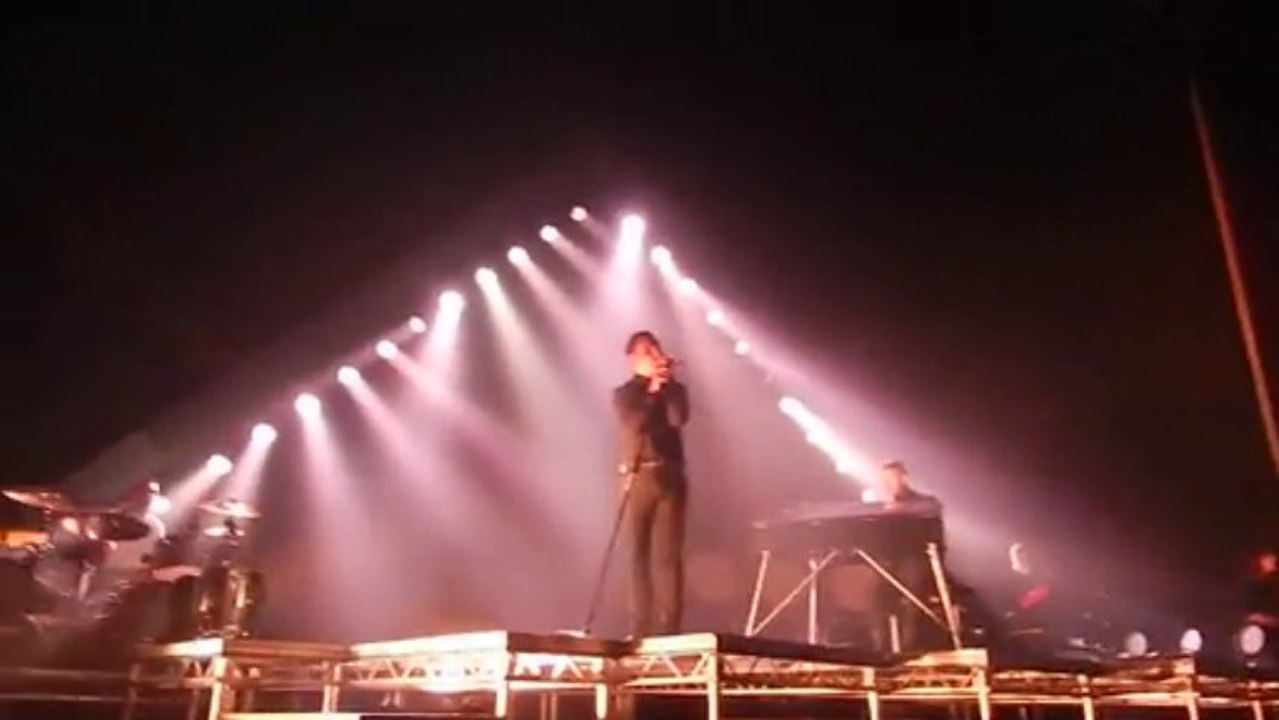 HURTS- SOMEBODY TO DIE FOR (Manchester O2 Apollo 25.10.2013)