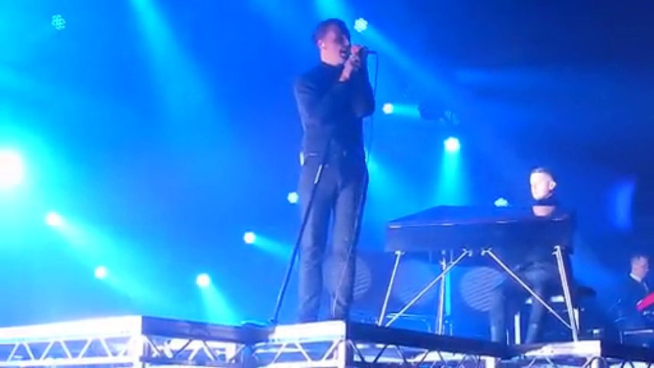 HURTS - BLIND (Manchester O2 Apollo 25.10.2013)