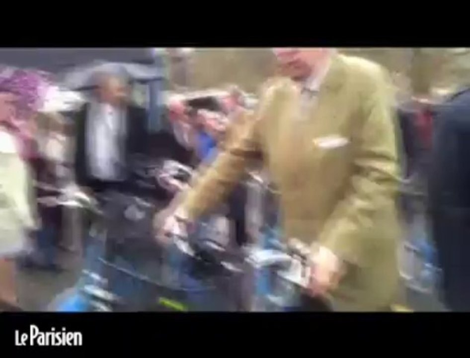 Compiègne : le Sénateur-Maire Philippe Marini inaugure la location de vélos