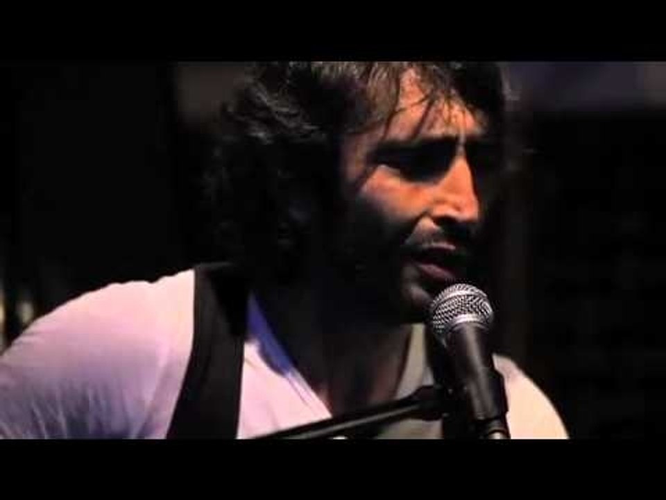 Fırat Tanış - Kimse Bilmez / #Akustikhane ‪#‎GarajKonserleri‬