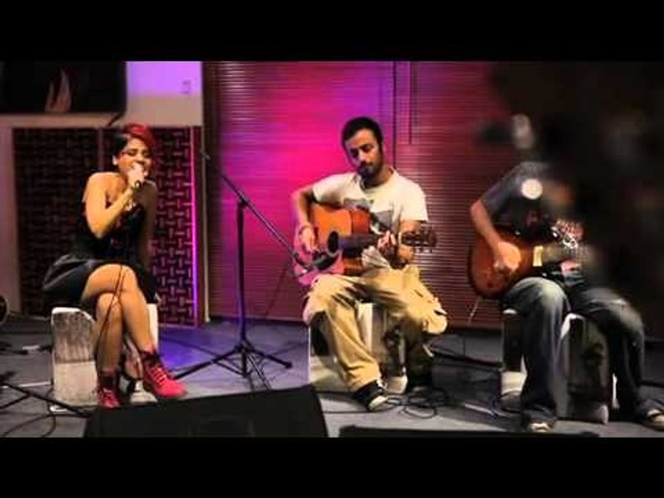 Aydilge - Yalnız Degilsin / #Akustikhane ‪#‎GarajKonserleri‬